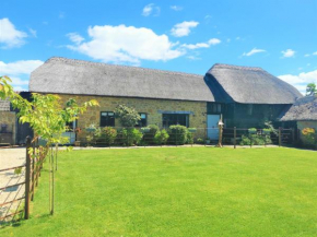 Pass the Keys Beautiful Thatched Barn in Somerset - sleeps 6